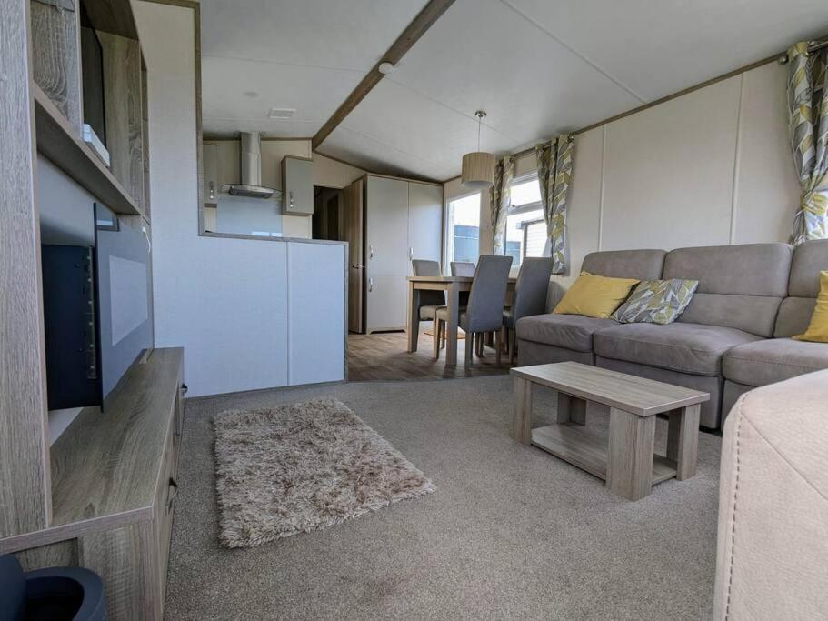 Beautiful Pet Friendly Southerness Caravan With Sea View & Decking Area Mainsriddle Eksteriør bilde