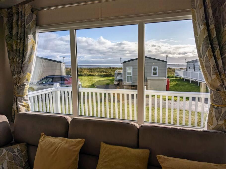 Beautiful Pet Friendly Southerness Caravan With Sea View & Decking Area Mainsriddle Eksteriør bilde