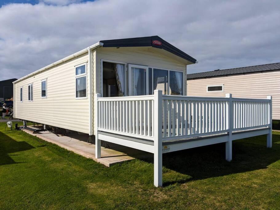 Beautiful Pet Friendly Southerness Caravan With Sea View & Decking Area Mainsriddle Eksteriør bilde