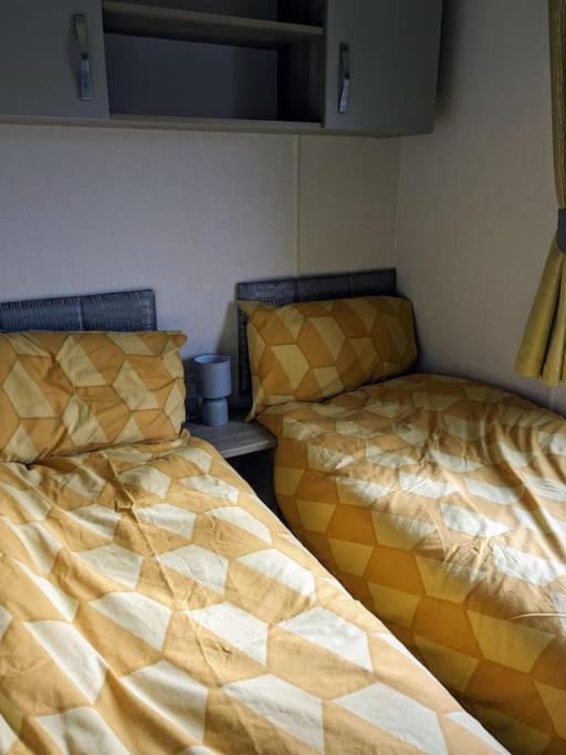 Beautiful Pet Friendly Southerness Caravan With Sea View & Decking Area Mainsriddle Eksteriør bilde